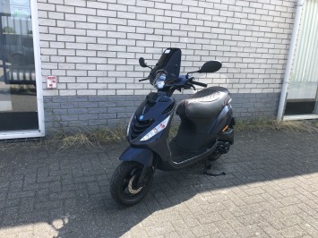  DIKKE PIAGGIO ZIP SP 45KM midnight bleu BJ2014 8000KM 4T