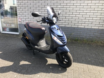  DIKKE PIAGGIO ZIP SP 45KM midnight bleu BJ2014 8000KM 4T