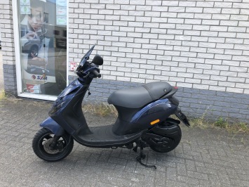 MOOIE PIAGGIO ZIP SP 45KM BROM MIDNIGHT BLEU BJ2006 8000KM 1E 
