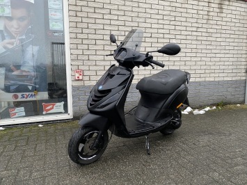 2-takt PIAGGIO ZIP SP LINE 45KM BROM MAT BLACK 2010 9000KM