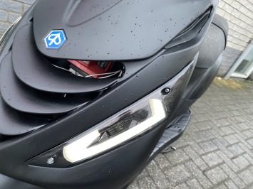 DIKKE PIAGGIO ZIP SP 45 4-TAKT MAT ZWART BROM BJ2021 4000KM