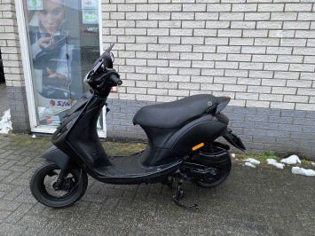 GAVE PIAGGIO ZIP SP 45KM BROM MAT ZWART BJ2017 7000KM