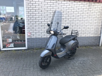 GAVE VESPA SPRINT S 25KM SNOR MAT GRIJS BJ2019 5000KM