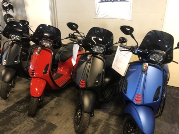 60 x PIAGGIO ZIP SP  20x VESPA SPRINT 8 X PEUGEOT KISBEE EBN EN VELE ANDERE