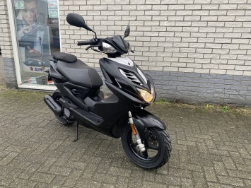 MOOIE YAMAHA AEROX R 45KM BROM BLACK MAGIC BJ2014 7.000KM
