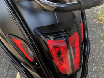 GAVE VESPA SPRINT S BROM 4-TAKT  MAT ZWART BJ2018 11000KM