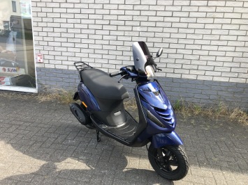 MOOIE PIAGGIO ZIP SP 45 4T BMW BLAUW BROM BJ2013 8000KM