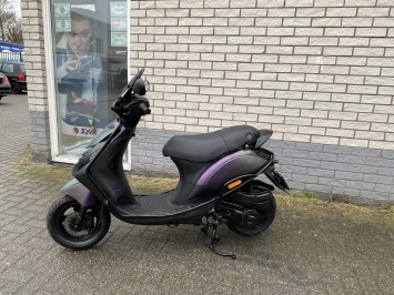 GAVE PIAGGIO ZIP SP 45 4-TAKT MAT DRAGON BROM BJ2020 6000KM