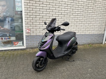 GAVE PIAGGIO ZIP SP 45 4-TAKT MAT DRAGON BROM BJ2020 6000KM