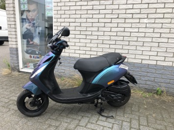 DIKKE PIAGGIO ZIP SP 45KM BROM 4-TAKTCAMELEON  BJ2017 6000KM