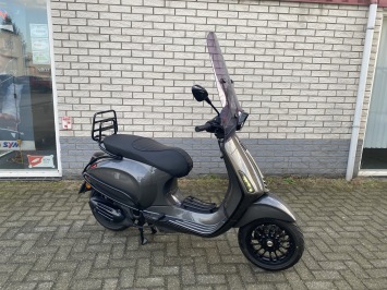 PRACHTIGE VESPA SPRINT S SPECIAL 45KM BROM PORSCHE AGAAT GRIJS BJ2020 7000KM VOL OPTIES