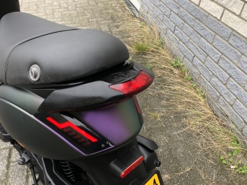 DIKKE PIAGGIO ZIP SP 45KM BROM MAT DRAGON BJ2014 9000KM
