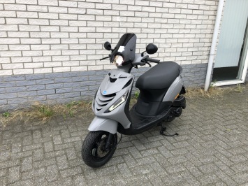 GAVE PIAGGIO ZIP SP 45 4-TAKT 80CC NARDO GREY BROM BJ2018 4000KM