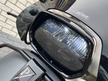 LEUKE VESPA SPRINT S 45KM BROM MAT GREY BJ2018 9000KM VOL OPTIES
