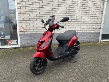 GAVE PIAGGIO ZIP SP 45KM BROM CANDY RED BJ2013 6000KM