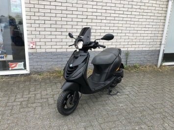  GAVE PIAGGIO ZIP SP 45 4T MAT BLACK  4-TAKT BROM BJ2018 5000KM