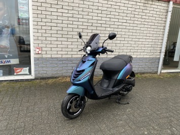 DIKKE PIAGGIO ZIP SP 45KM BROM MAT CAMELEON  BJ2012 5000KM