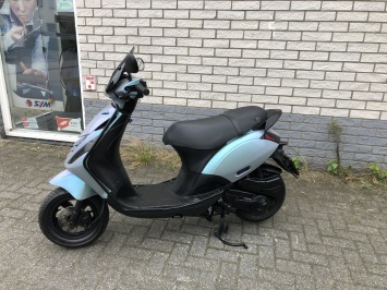 DIKKE PIAGGIO ZIP SP 45KM BROM BJ2011 10.000KM
