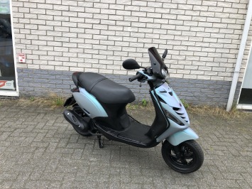 DIKKE PIAGGIO ZIP SP 45KM BROM BJ2011 10.000KM