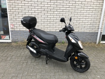 MOOIE SYM ORBIT 2 45KM BROM 4-TAKT GLANS ZWART BJ2021 8000KM 