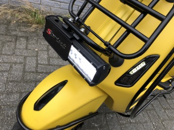 DIKKE VESPA SPRINT S 45KM BROM MAT GEEL BJ2027 7000KM  VOL OPTIES