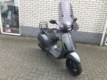 DIKKE  VESPA SPRINT S 25KM SNOR MAT GRIJS  4500KM  BJ2016