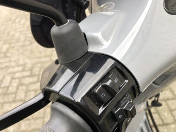GAVE VESPA SPRINT S 45KM BROM NARDO GREY BJ2018 8000KM VOL OPTIES