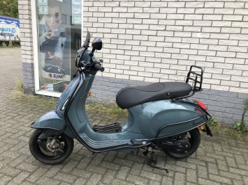 SPECIAL VESPA SPRINT PRIMAVERA 45KM OF 25KM OCEAN BLEU 2017 9000KM