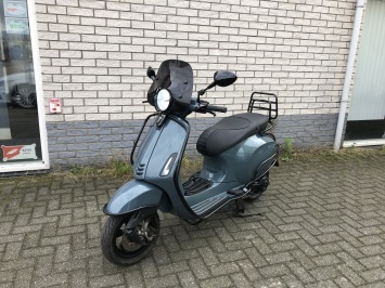 SPECIAL VESPA SPRINT PRIMAVERA 45KM OF 25KM OCEAN BLEU 2017 9000KM