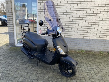 GAVE SYM FIDDLE 2 BROM 45KM 4-TAKT BLACK ON BLACK BJ2022 11000KM VOL OPTIES