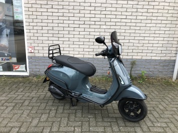 SPECIAL VESPA SPRINT PRIMAVERA 45KM OF 25KM OCEAN BLEU 2017 9000KM