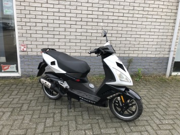 LEUKE PEUGEOT SPEEDFIGHT 45KM BROM 2-TAKT BJ2009 14000KM
