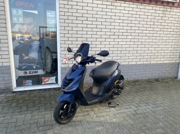 DIKKE PIAGGIO ZIP SP 45KM 4T MIDNIGHT BLEU BJ2016 8000KM