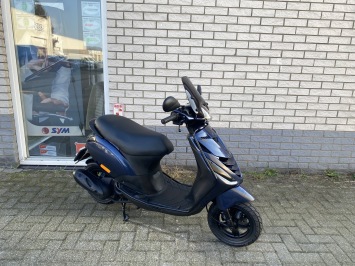 DIKKE PIAGGIO ZIP SP 45KM 4T MIDNIGHT BLEU BJ2016 8000KM