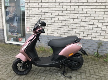  GAVE PIAGGIO ZIP SP 45 4-TAKT ROSE GOLD  BROM BJ2015 9000KM