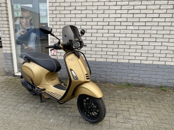 DIKKE  VESPA SPRINT S 45KM BROM MARRAKESCH GOLD  BJ2022 13000KM