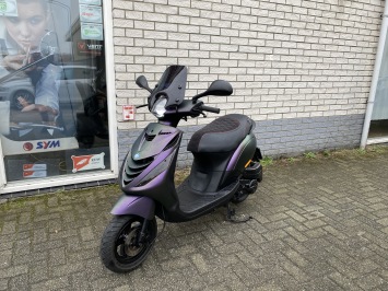 DIKKE PIAGGIO ZIP SP 45KM MAT DRAGON CAMELEON BJ2017 6000KM