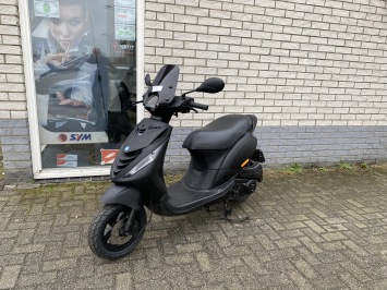 PRACHTIGE PIAGGIO ZIP SP 45KM 4T BROM MAT ZWART BJ2019 9000KM