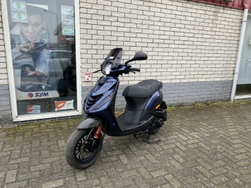 LEUKE PIAGGIO ZIP SP 45KM 4T MIDNIGHT BLEU BJ2009 11000KM