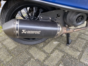 SPECIAL VESPA SPRINT S 45KM BROM DARK BLEU BJ2021 8000KM  AKRAPOVIC