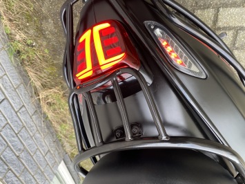 DIKKE VESPA SPRINT S 45KM 4-TAKT BROM MAT BLACK 7000KM BJ2018