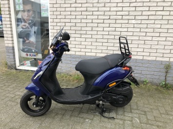 JONGE PIAGGIO ZIP SP 45KM BROM BMW BLAUW BJ2024 3000KM