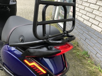 JONGE PIAGGIO ZIP SP 45KM BROM BMW BLAUW BJ2024 3000KM