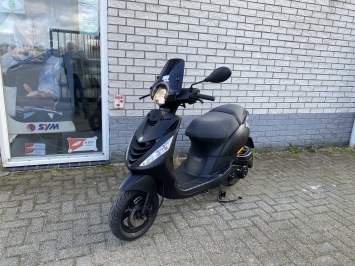 PRACHTIGE PIAGGIO ZIP SP 45 4-TAKT MAT BLACK BROM BJ20219000KM