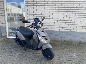 DIKKE  PIAGGIO ZIP SP 45 4-TAKT NARDO GREY  BROM BJ2015 5000KM
