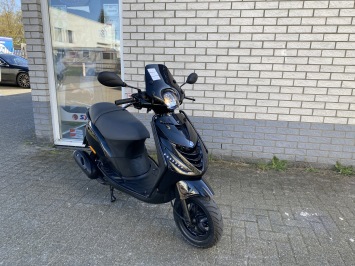 DE BESTE PIAGGIO ZIP SP 45 4-TAKT BLACK ON BLACK  BROM  BJ2007 6000KM 