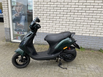 DIKKE PIAGGIO ZIP SP 45 4-TAKT JAGUAR GREEN  BROM  BJ2020 11000KM 
