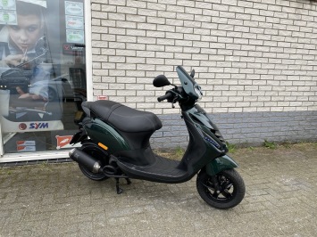 DIKKE PIAGGIO ZIP SP 45 4-TAKT JAGUAR GREEN  BROM  BJ2020 11000KM 