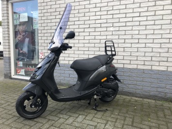 PIAGGIO ZIP SP PSYCHEDELIC ZWART 45 4-TAKT euro5  SNOR of BROM MAT GROEN NIEUW 0KM 2023