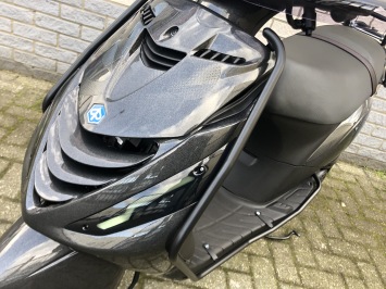 PIAGGIO ZIP SP PSYCHEDELIC ZWART 45 4-TAKT euro5  SNOR of BROM MAT GROEN NIEUW 0KM 2023